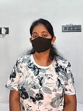 Snapshot of Your-Vedika chatting on October 24, 2025, 5:39 am Your-Vedika online show from October 24, 2025, 5:39 am