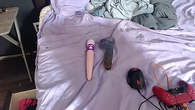 Snapshot of Werg9998 chatting on April 4, 2026, 6:25 pm Werg9998 online show from April 4, 2026, 6:25 pm