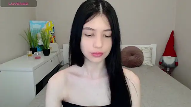 Snapshot of SelinLi chatting on May 12, 2026, 7:05 am SelinLi online show from May 12, 2026, 7:05 am