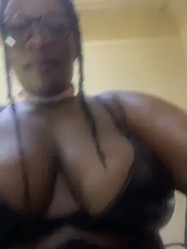 Snapshot of CurvyCocoxxx chatting on May 15, 2026, 9:51 am CurvyCocoxxx online show from May 15, 2026, 9:51 am