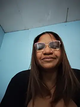 Snapshot of Avannay chatting on July 11, 2026, 1:28 am Avannay online show from July 11, 2026, 1:28 am