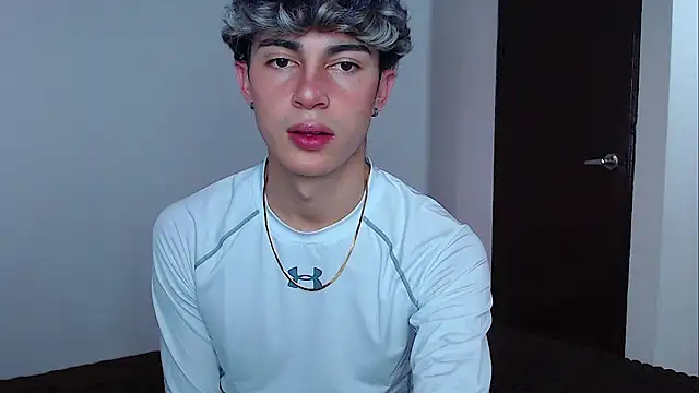 john vichenso online show from November 14, 2025, 9:18 pm