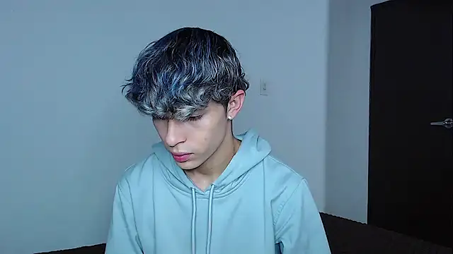 john vichenso online show from November 21, 2025, 9:14 pm