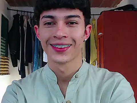 john vichenso online show from September 9, 2025, 9:35 pm