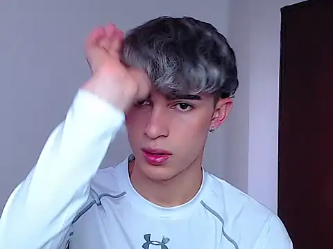 john vichenso online show from October 8, 2025, 9:04 pm