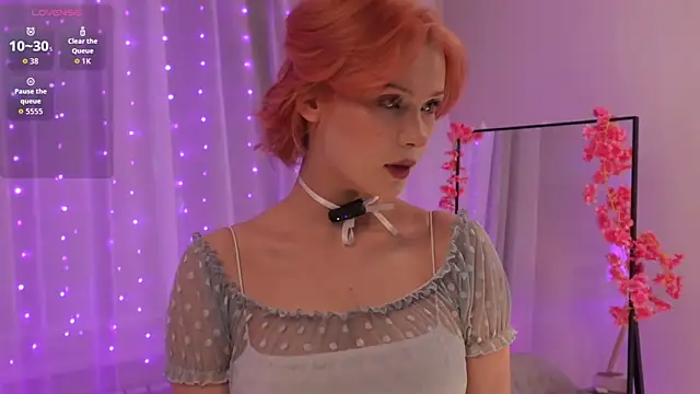 Molly Wett Pussy online show from September 11, 2025, 1:11 pm