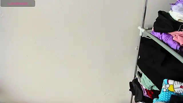 Britany montiel online show from April 18, 2026, 7:29 pm