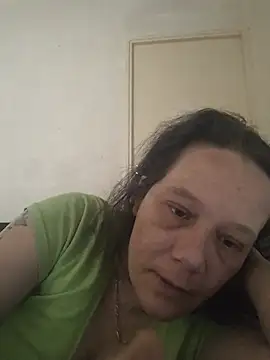 zeousseelphie online show from June 8, 2026, 9:21 am