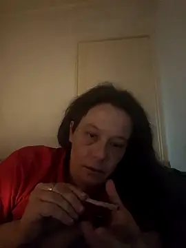 zeousseelphie online show from April 28, 2026, 3:49 pm