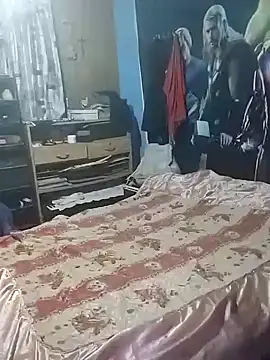 checarnal23 online show from April 29, 2026, 2:05 am