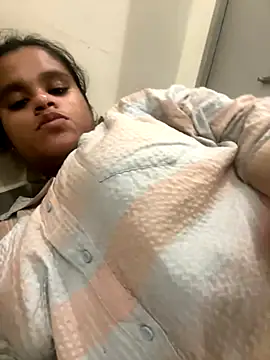 kushboo   online show from September 20, 2025, 6:35 pm