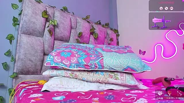 Alhara Luna online show from November 1, 2025, 9:52 pm