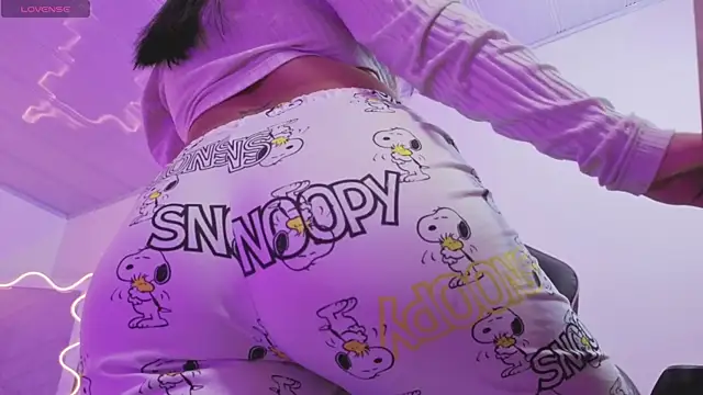 Snapshot of ZURY_TAY chatting on December 19, 2025, 11:45 am ZURY TAY online show from December 19, 2025, 11:45 am