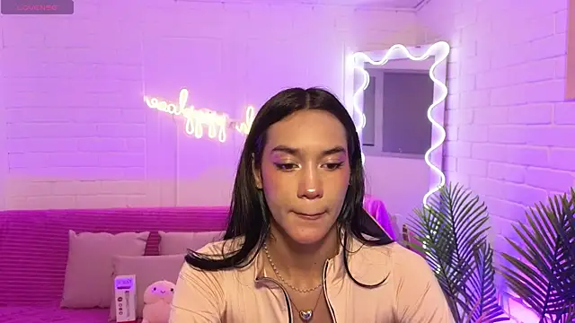 Snapshot of artemiss_tay chatting on December 4, 2025, 7:24 pm artemiss tay online show from December 4, 2025, 7:24 pm