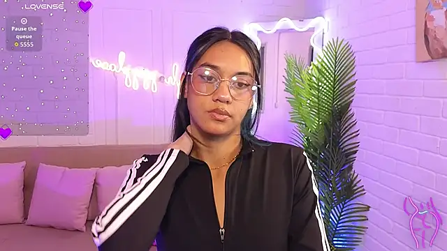 Snapshot of artemiss_tay chatting on October 13, 2025, 7:15 pm artemiss tay online show from October 13, 2025, 7:15 pm