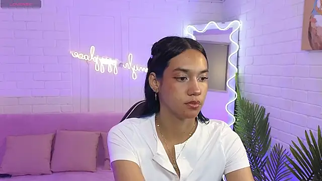 Snapshot of artemiss_tay chatting on September 16, 2025, 7:04 pm artemiss tay online show from September 16, 2025, 7:04 pm