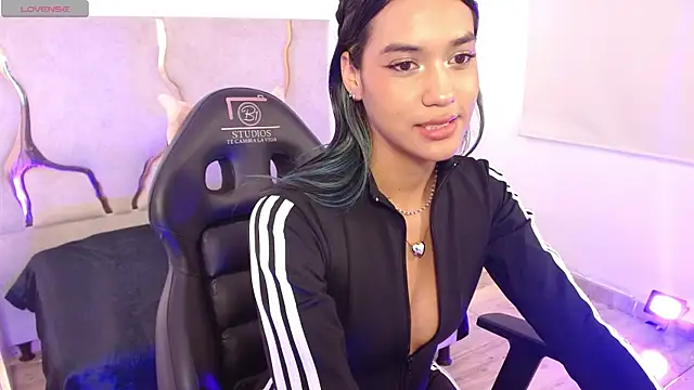 Snapshot of artemiss_tay chatting on January 14, 2026, 7:39 pm artemiss tay online show from January 14, 2026, 7:39 pm