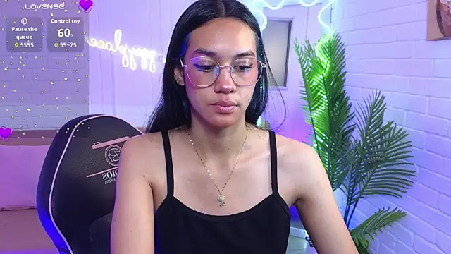 Snapshot of artemiss_tay chatting on October 3, 2025, 7:15 pm artemiss tay online show from October 3, 2025, 7:15 pm