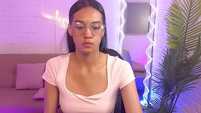 Snapshot of artemiss_tay chatting on September 24, 2025, 7:20 pm artemiss tay online show from September 24, 2025, 7:20 pm