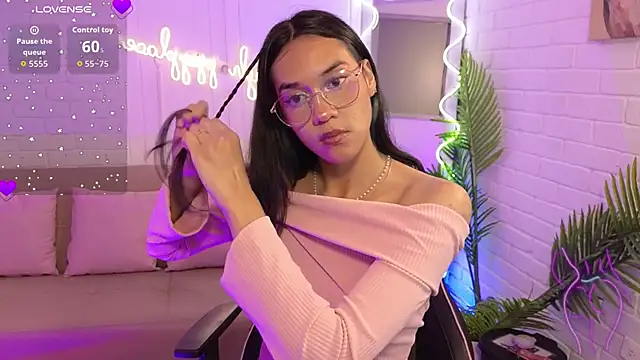 Snapshot of artemiss_tay chatting on October 31, 2025, 5:53 pm artemiss tay online show from October 31, 2025, 5:53 pm