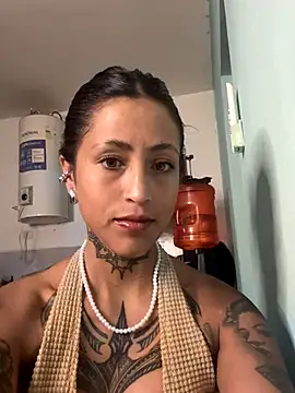 Snapshot of rih4nnna chatting on December 16, 2025, 4:06 am rih4nnna online show from December 16, 2025, 4:06 am