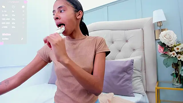 sarah ashbourne online show from October 12, 2025, 7:48 pm