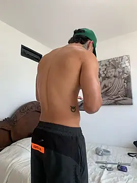 Snapshot of DeimonOficial chatting on November 7, 2025, 6:45 pm DeimonOficial online show from November 7, 2025, 6:45 pm