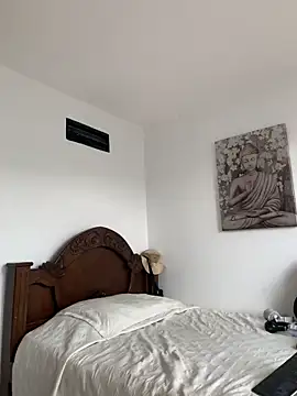 Snapshot of DeimonOficial chatting on November 8, 2025, 6:44 pm DeimonOficial online show from November 8, 2025, 6:44 pm