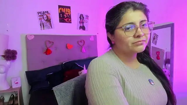 Snapshot of TifanyAmazinng chatting on February 10, 2026, 1:10 pm TifanyAmazinng online show from February 10, 2026, 1:10 pm