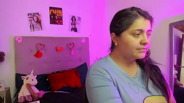 Snapshot of TifanyAmazinng chatting on February 12, 2026, 12:38 pm TifanyAmazinng online show from February 12, 2026, 12:38 pm