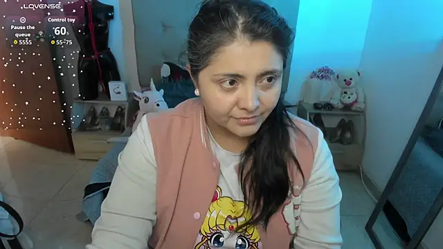 Snapshot of TifanyAmazinng chatting on December 17, 2025, 12:21 pm TifanyAmazinng online show from December 17, 2025, 12:21 pm