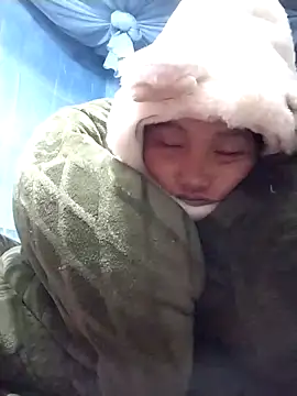 Snapshot of PhamPm70 chatting on December 16, 2025, 10:58 pm PhamPm70 online show from December 16, 2025, 10:58 pm