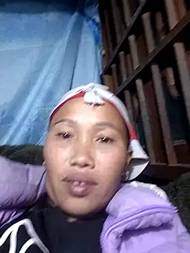 Snapshot of PhamPm70 chatting on November 26, 2025, 12:05 pm PhamPm70 online show from November 26, 2025, 12:05 pm