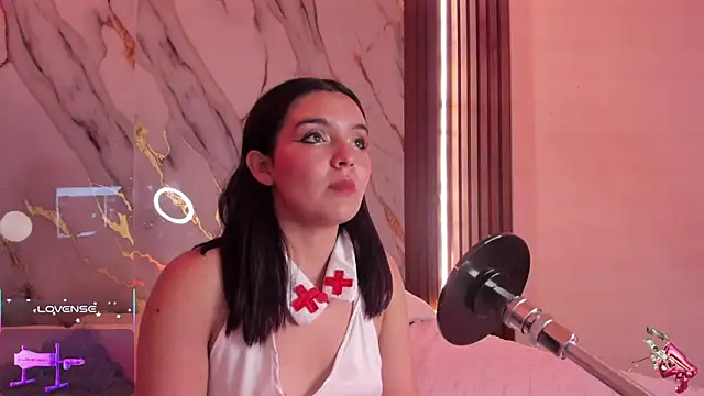 Snapshot of alicecute77 chatting on October 17, 2025, 2:26 am alicecute77 online show from October 17, 2025, 2:26 am