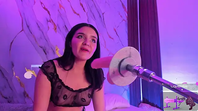 Snapshot of alicecute77 chatting on November 15, 2025, 2:48 am alicecute77 online show from November 15, 2025, 2:48 am