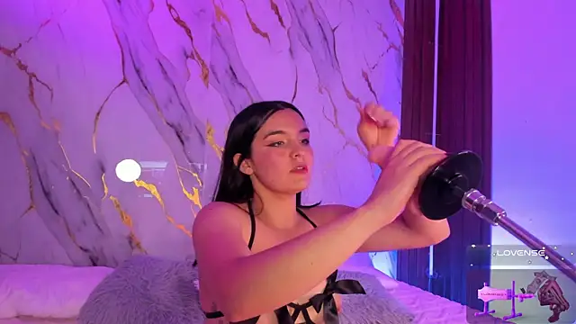 Snapshot of alicecute77 chatting on November 25, 2025, 2:23 am alicecute77 online show from November 25, 2025, 2:23 am