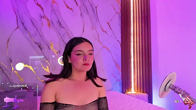 Snapshot of alicecute77 chatting on October 18, 2025, 11:51 pm alicecute77 online show from October 18, 2025, 11:51 pm