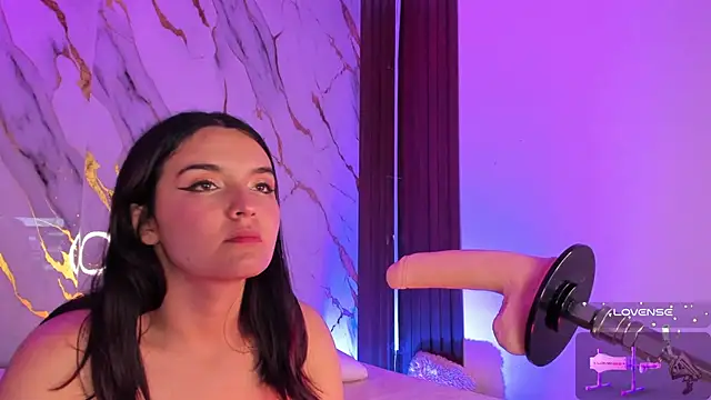 Snapshot of alicecute77 chatting on December 3, 2025, 2:23 am alicecute77 online show from December 3, 2025, 2:23 am