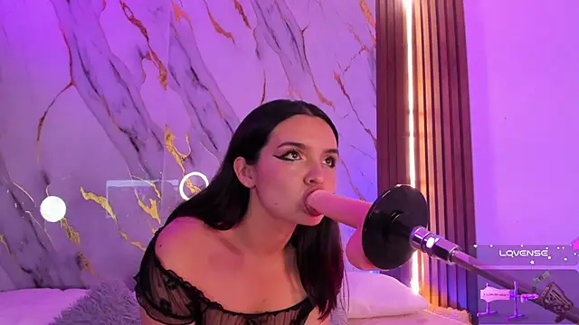 Snapshot of alicecute77 chatting on November 7, 2025, 2:38 am alicecute77 online show from November 7, 2025, 2:38 am