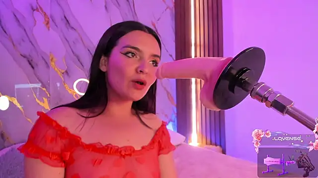 Snapshot of alicecute77 chatting on November 4, 2025, 8:01 pm alicecute77 online show from November 4, 2025, 8:01 pm