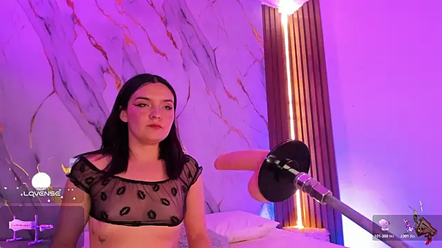 Snapshot of alicecute77 chatting on October 29, 2025, 2:43 am alicecute77 online show from October 29, 2025, 2:43 am