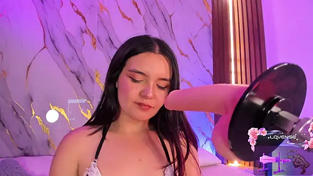 Snapshot of alicecute77 chatting on November 3, 2025, 2:28 am alicecute77 online show from November 3, 2025, 2:28 am