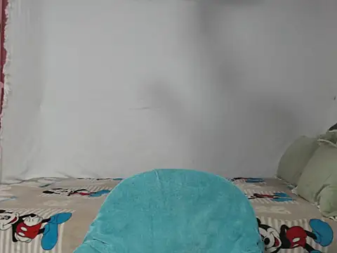 Snapshot of HelenaM chatting on September 28, 2025, 10:55 am HelenaM online show from September 28, 2025, 10:55 am