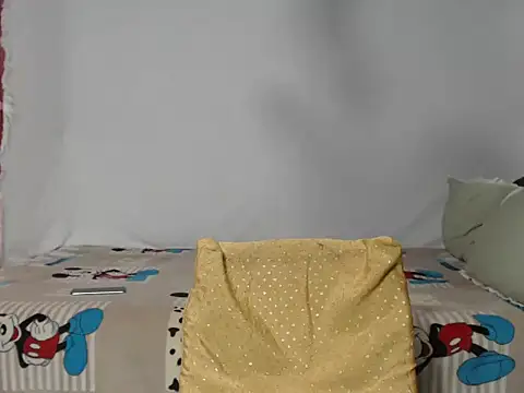 Snapshot of HelenaM chatting on October 7, 2025, 1:50 am HelenaM online show from October 7, 2025, 1:50 am