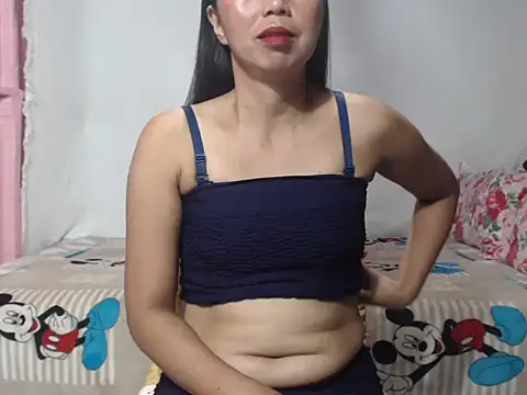 Snapshot of HelenaM chatting on October 13, 2025, 12:51 pm HelenaM online show from October 13, 2025, 12:51 pm