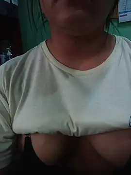 Snapshot of Suandenilo7 chatting on November 5, 2025, 10:35 pm Suandenilo7 online show from November 5, 2025, 10:35 pm