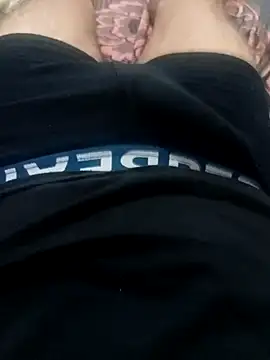 Snapshot of BRAYAN__22 chatting on October 24, 2025, 5:01 pm BRAYAN 22 online show from October 24, 2025, 5:01 pm