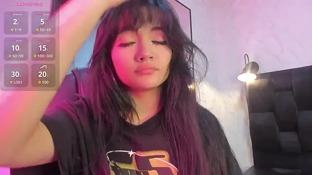 Snapshot of Darky_Doll chatting on November 19, 2025, 8:42 pm Darky Doll online show from November 19, 2025, 8:42 pm