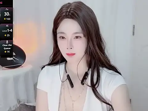 Snapshot of yiyi-zh chatting on July 18, 2026, 3:15 am yiyi-zh online show from July 18, 2026, 3:15 am