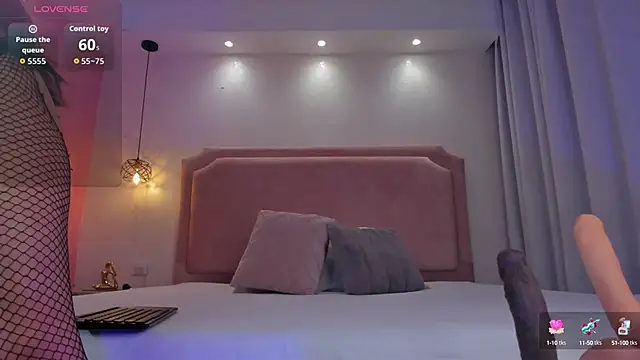 Snapshot of Ashlye_Sstone chatting on September 19, 2025, 10:47 pm Ashlye Sstone online show from September 19, 2025, 10:47 pm